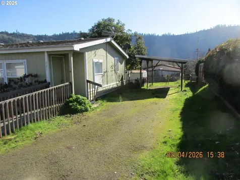 751 SE Meadowood Drive Winston OR 97496