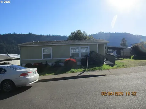 751 SE Meadowood Drive Winston OR 97496