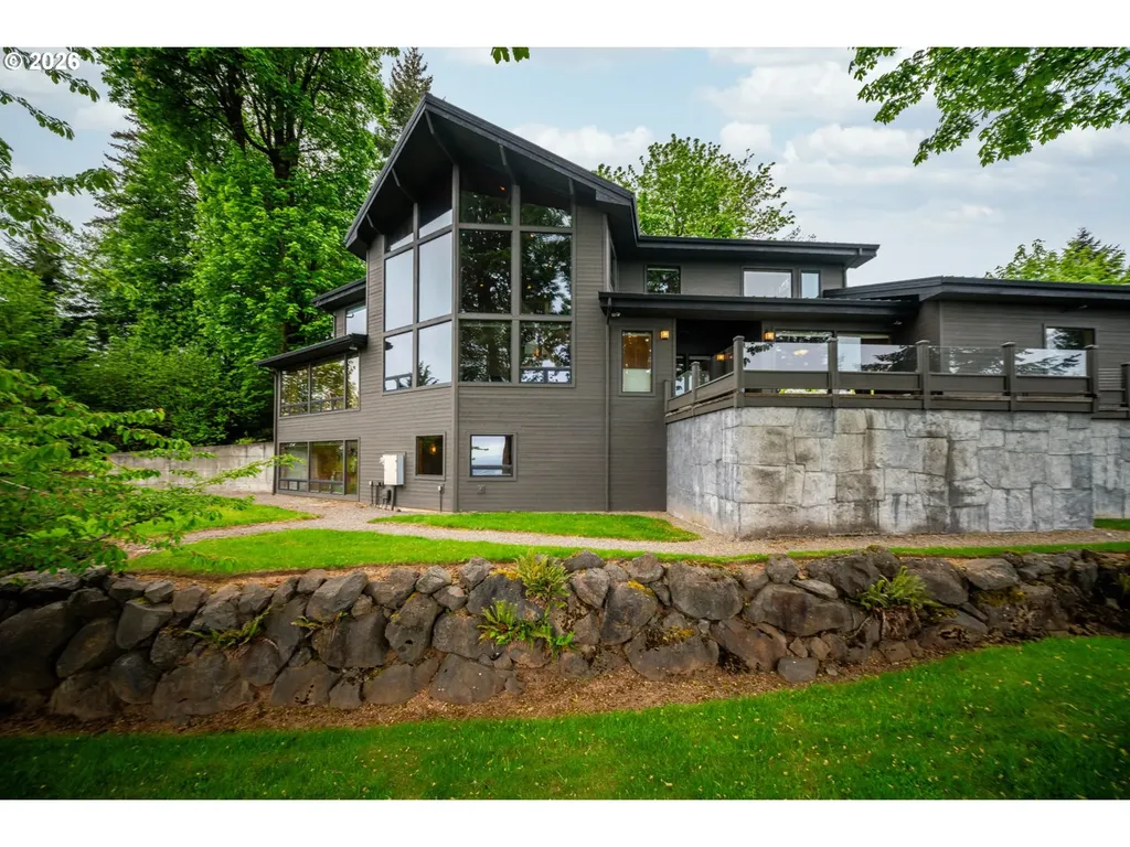 813 Varsity Road Kalama WA 98625