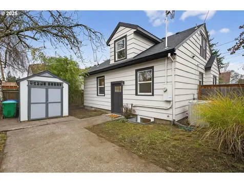 5030 SE Bush Street Portland OR 97206