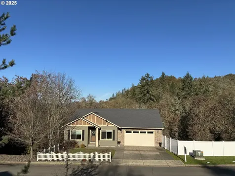 286 Winchester Creek Avenue Winchester OR 97495