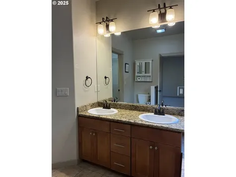286 Winchester Creek Avenue Winchester OR 97495