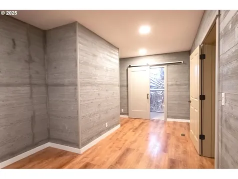 286 Winchester Creek Avenue Winchester OR 97495