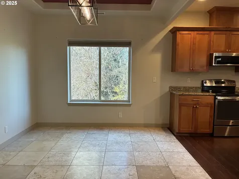 286 Winchester Creek Avenue Winchester OR 97495