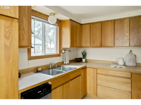 8217 SE 63rd Avenue Portland OR 97206