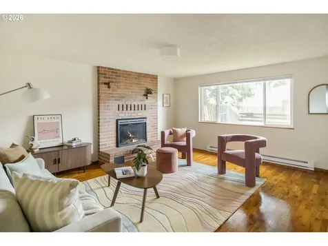 8217 SE 63rd Avenue Portland OR 97206