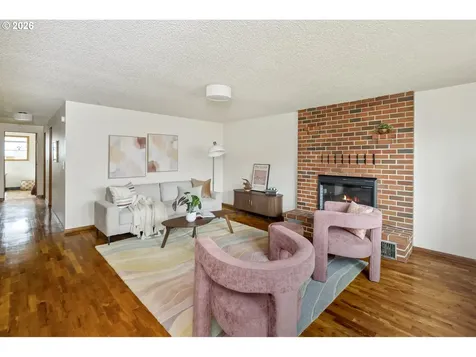 8217 SE 63rd Avenue Portland OR 97206