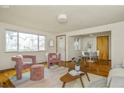 8217 SE 63rd Avenue Portland OR 97206