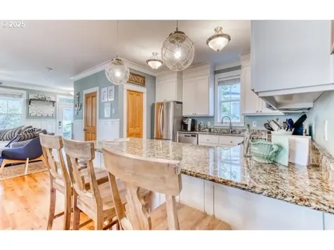 2685 SW Beach Avenue Lincoln City OR 97367