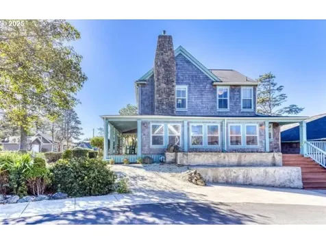 2685 SW Beach Avenue Lincoln City OR 97367