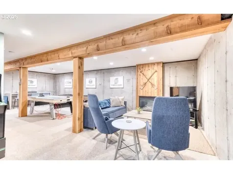 2685 SW Beach Avenue Lincoln City OR 97367
