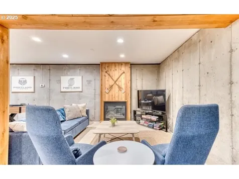 2685 SW Beach Avenue Lincoln City OR 97367