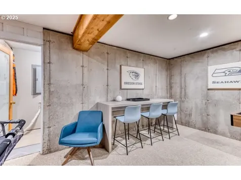 2685 SW Beach Avenue Lincoln City OR 97367