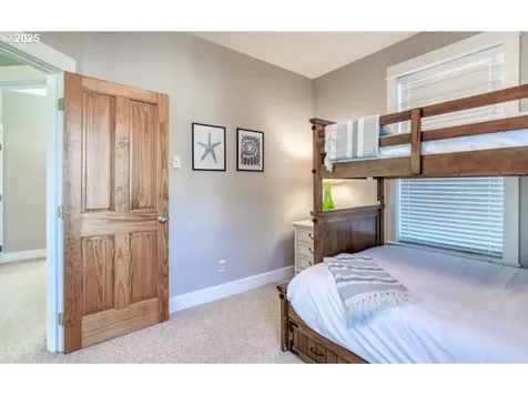2685 SW Beach Avenue Lincoln City OR 97367