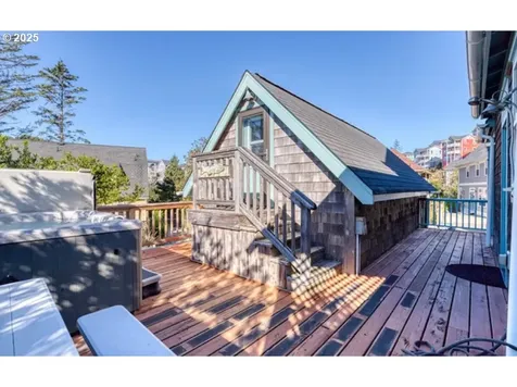 2685 SW Beach Avenue Lincoln City OR 97367