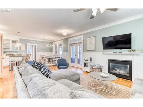 2685 SW Beach Avenue Lincoln City OR 97367