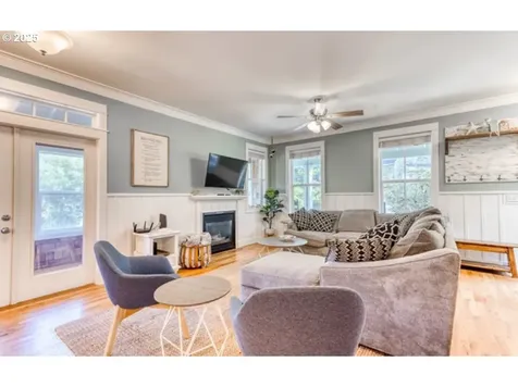 2685 SW Beach Avenue Lincoln City OR 97367
