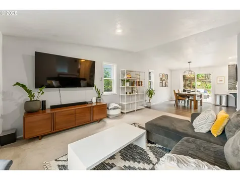 6213 SW 33rd Place Portland OR 97239