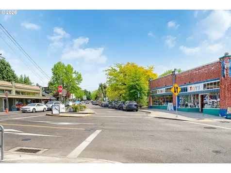 6213 SW 33rd Place Portland OR 97239