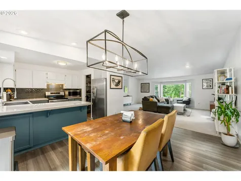 6213 SW 33rd Place Portland OR 97239