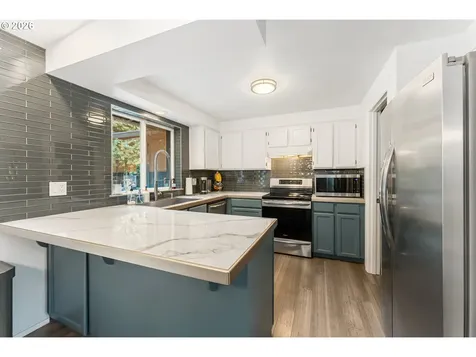 6213 SW 33rd Place Portland OR 97239