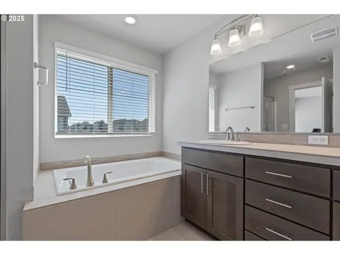 2598 NW Meadows Drive Mcminnville OR 97128