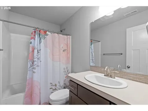 2598 NW Meadows Drive Mcminnville OR 97128
