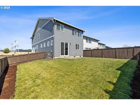 2598 NW Meadows Drive Mcminnville OR 97128
