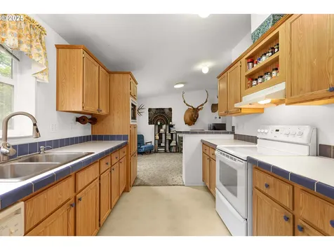 5290 Goodrich Highway Oakland OR 97462