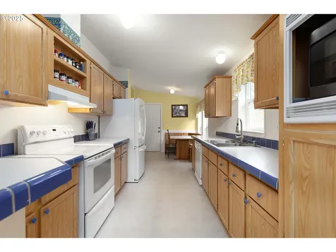 5290 Goodrich Highway Oakland OR 97462