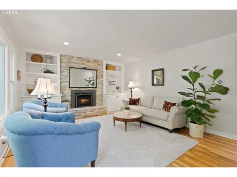 2927 Tolkien Lane Lake Oswego OR 97034