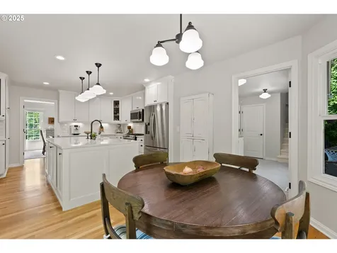 2927 Tolkien Lane Lake Oswego OR 97034