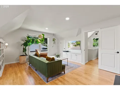 2927 Tolkien Lane Lake Oswego OR 97034