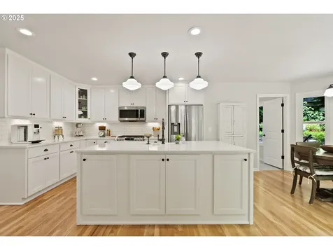 2927 Tolkien Lane Lake Oswego OR 97034