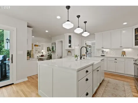 2927 Tolkien Lane Lake Oswego OR 97034