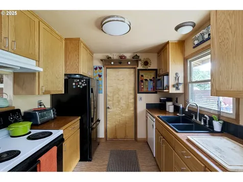 14026 SE Mill Court Portland OR 97233