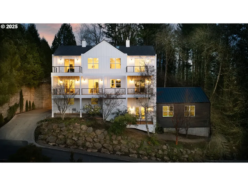 290 SW Moonridge Place Portland OR 97225