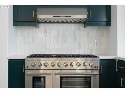 290 SW Moonridge Place Portland OR 97225