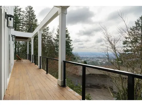 290 SW Moonridge Place Portland OR 97225