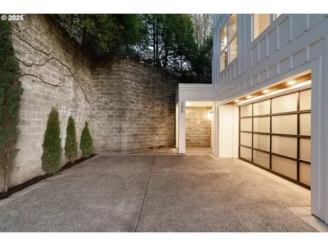 290 SW Moonridge Place Portland OR 97225