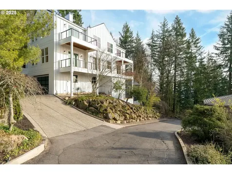 290 SW Moonridge Place Portland OR 97225