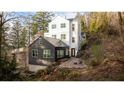 290 SW Moonridge Place Portland OR 97225