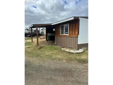205 SE Terrace Avenue Madras OR 97741