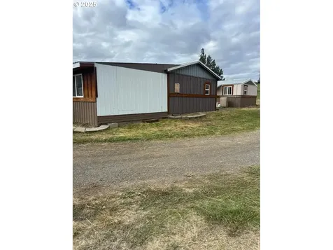 205 SE Terrace Avenue Madras OR 97741