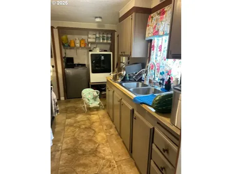 205 SE Terrace Avenue Madras OR 97741