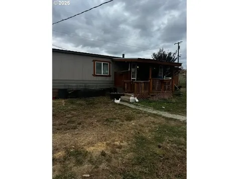 205 SE Terrace Avenue Madras OR 97741