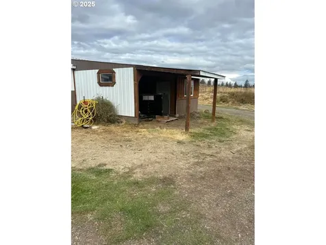 205 SE Terrace Avenue Madras OR 97741