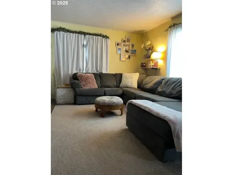205 SE Terrace Avenue Madras OR 97741