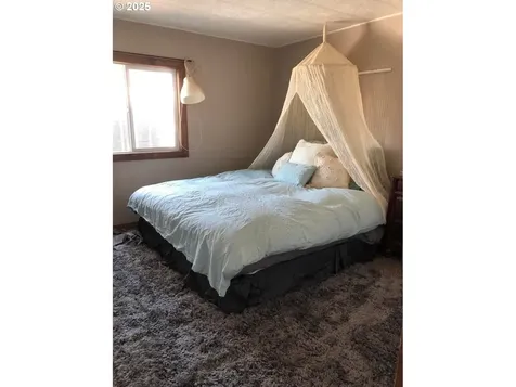205 SE Terrace Avenue Madras OR 97741