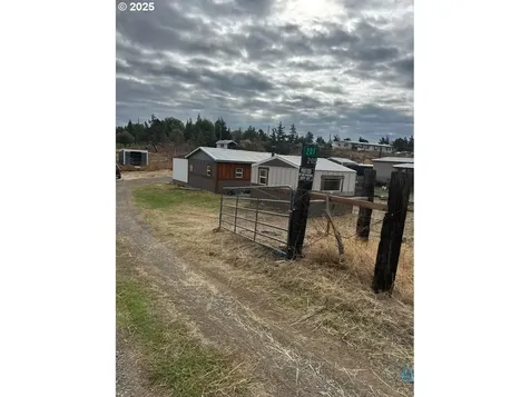 205 SE Terrace Avenue Madras OR 97741